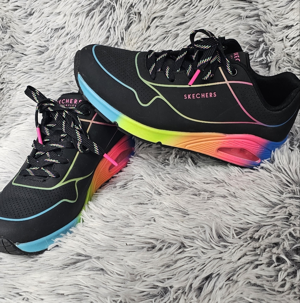 Skechers Women's Black Multicolor Sneakers